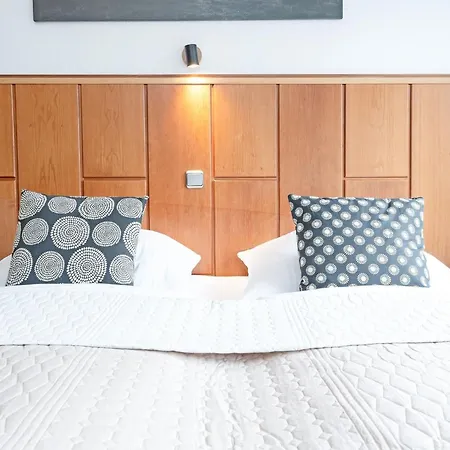 Haus Schwanensee Ploeni 12 公寓 Bosau