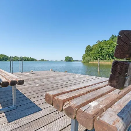 Haus Schwanensee Ploeni 12 *