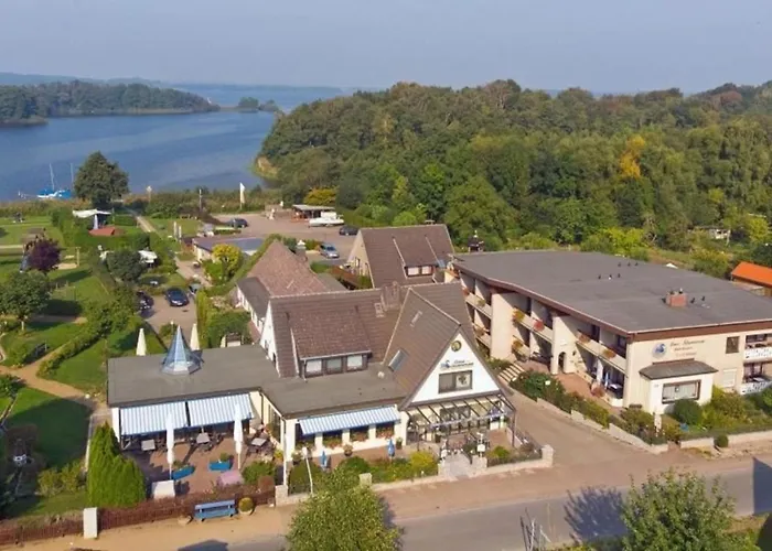 Haus Schwanensee Ploeni 12 * Bosau