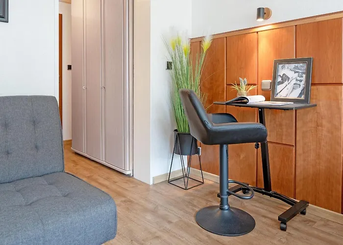 Haus Schwanensee Ploeni 12 公寓 Bosau